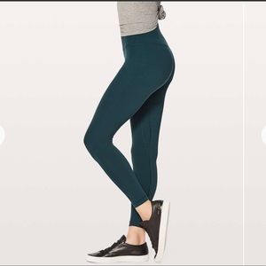 Lululemon Align 28” Submarine Size 8